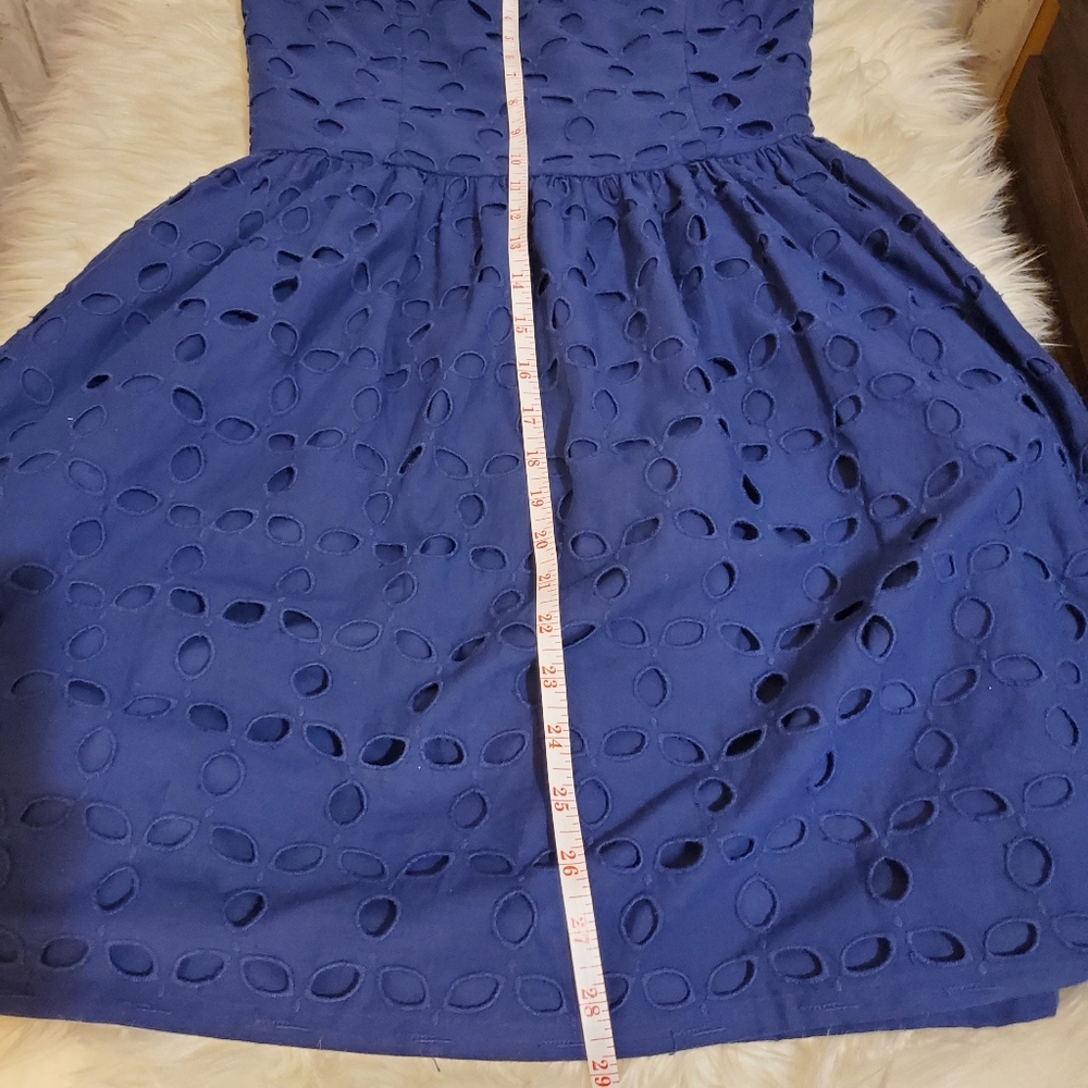 AQUA BLOOMINGDALE'S EYELET NAVY DRESS SIZE M - Picture 11 of 11